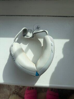 Therabody SmartGoggles Eye Massager White with Travel Case